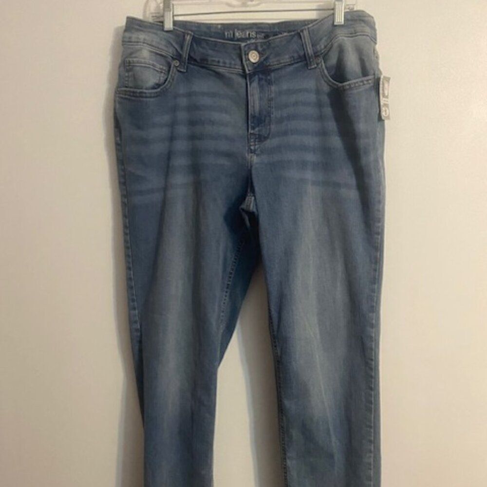 M Jeans by Maurices 5 pocket Mid-rise straight jeans, size 14W